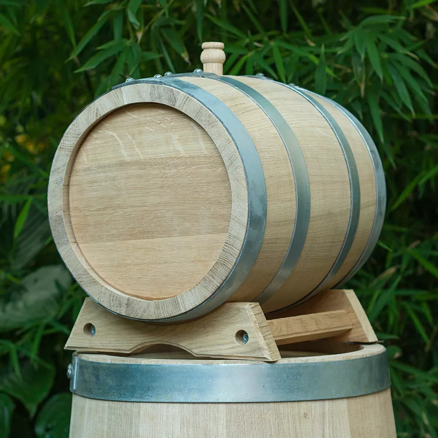 Дубовая бочка из колотого дуба 15 литров для вина